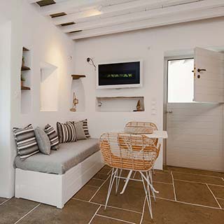 Le petit salon