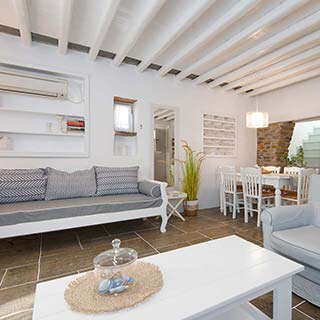 Le salon de la Villa River à Sifnos